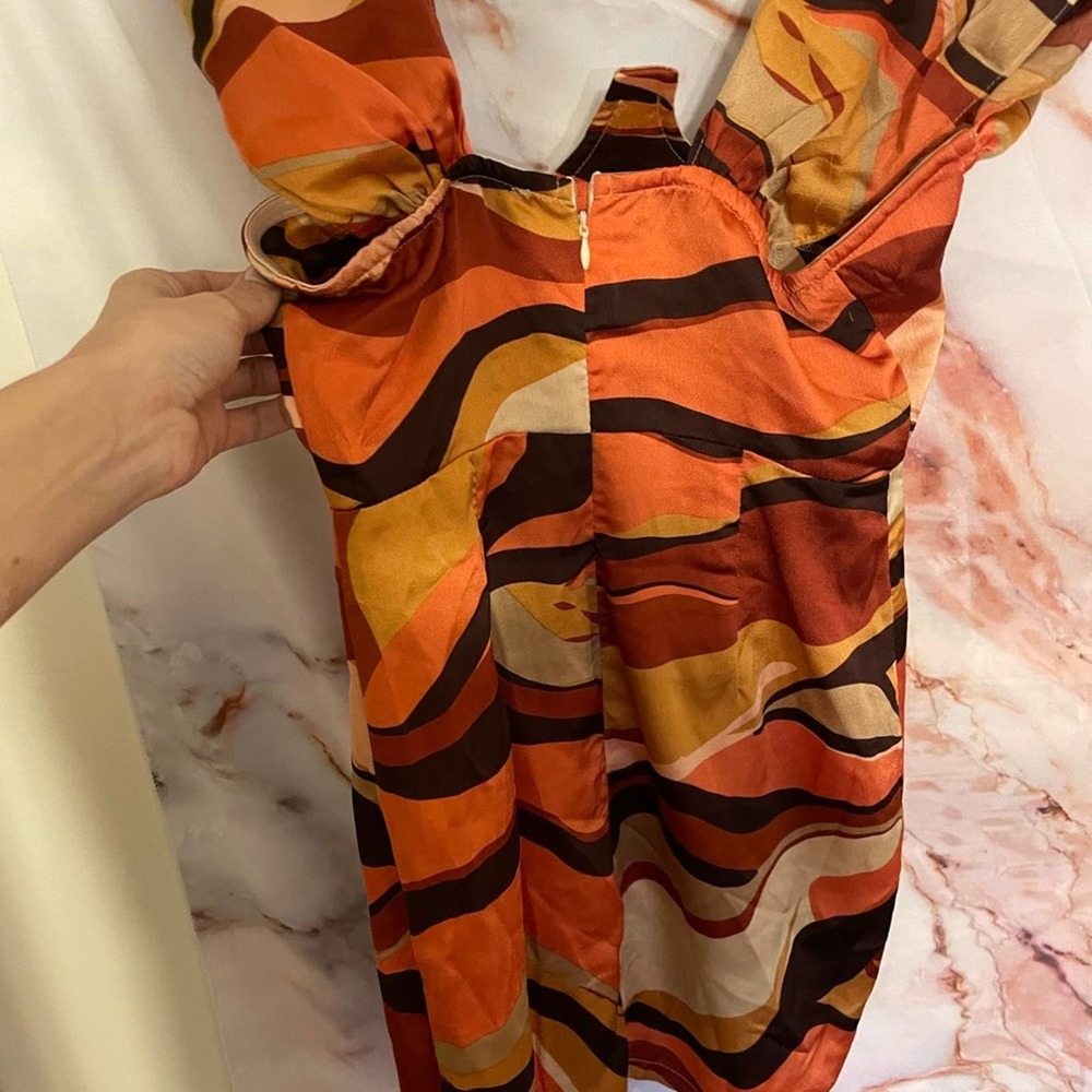 NWT Pretty Little Thing Abstract Mini Dress - Picture 7 of 9